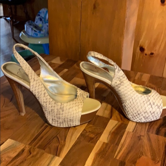 Jessica Simpson pumps - Picture 2 of 4